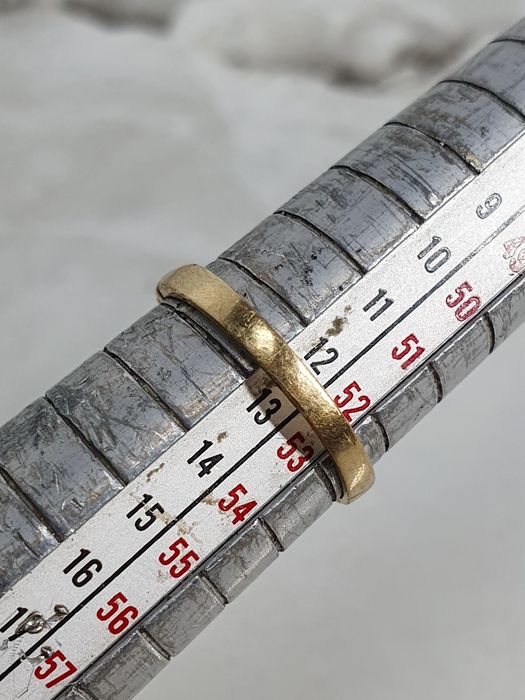 Inel din aur de 14K cu rubine de sinteză – mărimea 52,5 – 1,67 g