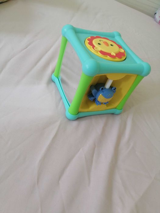 Интерактивна бебешка играчка fisher price