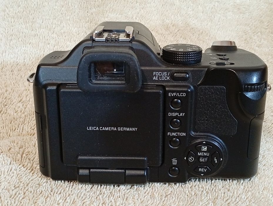 Aparat foto Leica V Lux 1