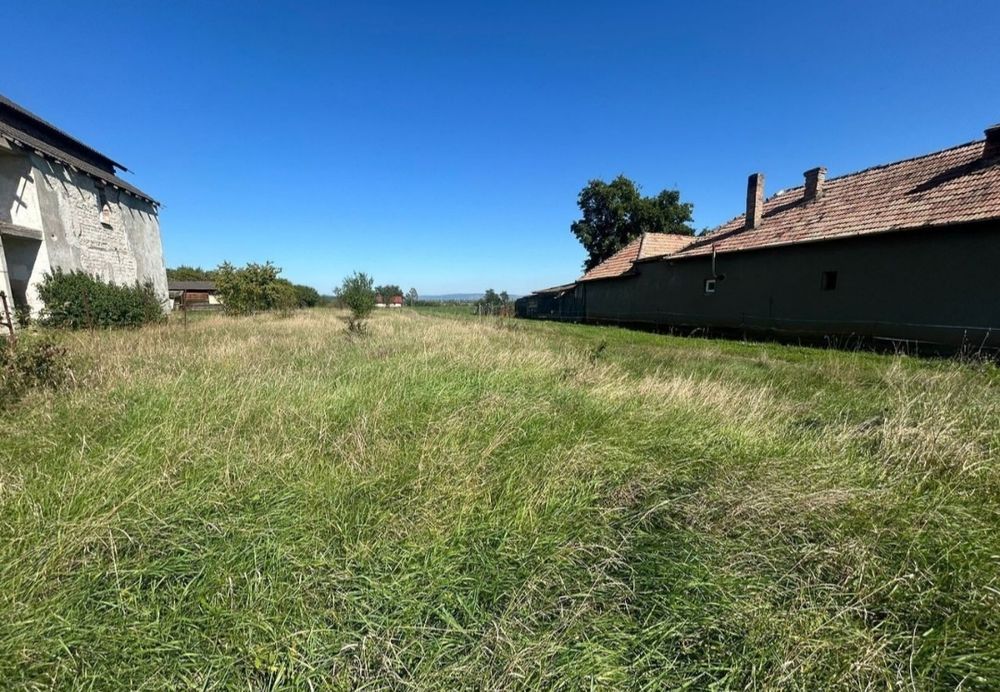 Vand teren intravilan Teius