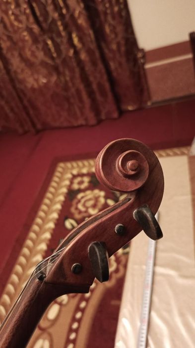 Alt skripka 1974 yil, g'ilof va simechoki bor