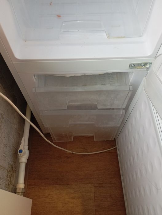 Холодильник в отличном состояние