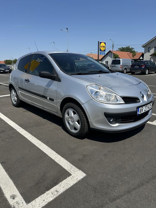 Vand Renault Clio 3 1.5 dci 90cp