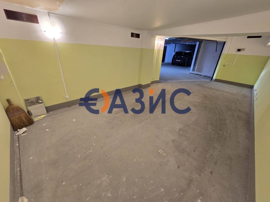 Голям подземен Гараж в сграда Златна рибка, Несебър, България, 33,44