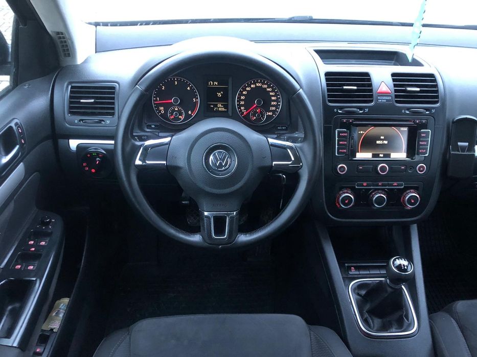 VOLKSWAGEN Jetta 2010 — imagine 5
