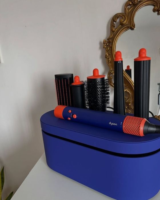 Dyson Airwrap Vinca Blue HS08 — стиль, забота и идеальная укладка