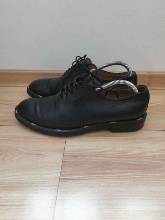 Pantofi bărbați Fendi  6  1/2  (41)