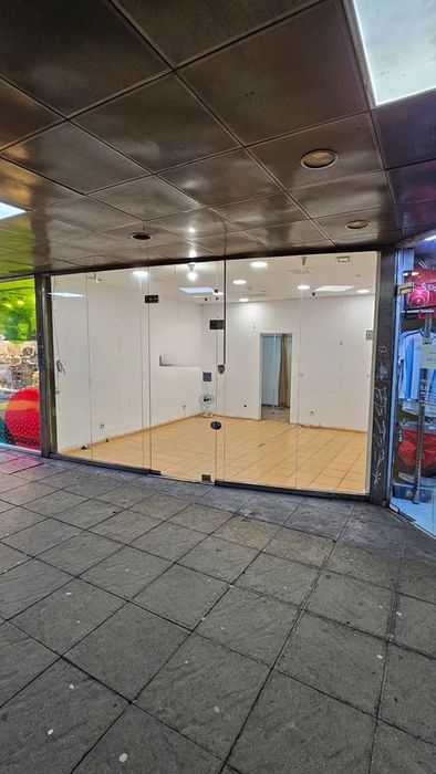 Дава се под наем Магазин в София, Център - 28 кв.м за 548.25 € - Снимка #1