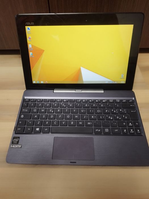 ASUS Transformers Book T100TA, dispozitiv 2-în-1 (tableta) touchscreen