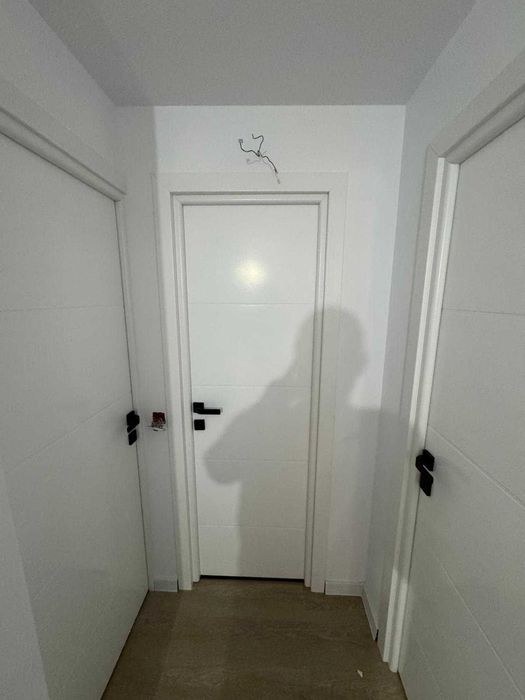 Montaj Uși Interior/ Exterior • PVC • Sticlă • Glisante