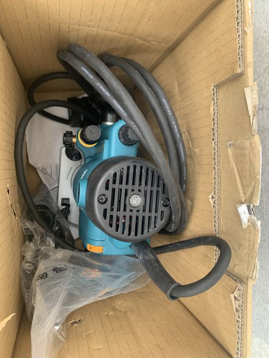 Makita RP1111C/220-240V/1 100 W/2024. 4/обер фреза/