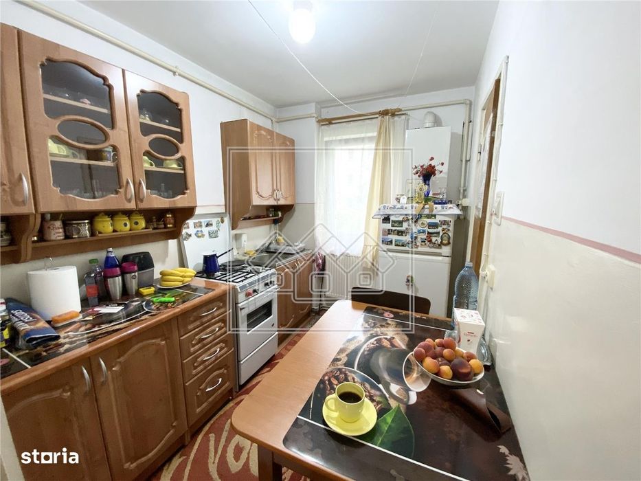 Apartament 2 camere de vanzare, necesita renovare, zona Rahovei - Sibi