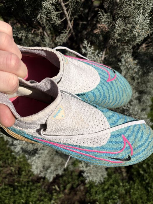 Ghete fotbal nike phantom ghost PRO