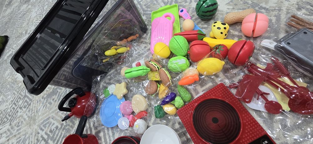 Посудка новая в контейнере