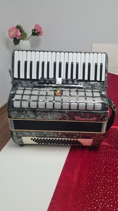 Acordeoane Hohner Tango ll 96b,Delicia 80b si Parot 80