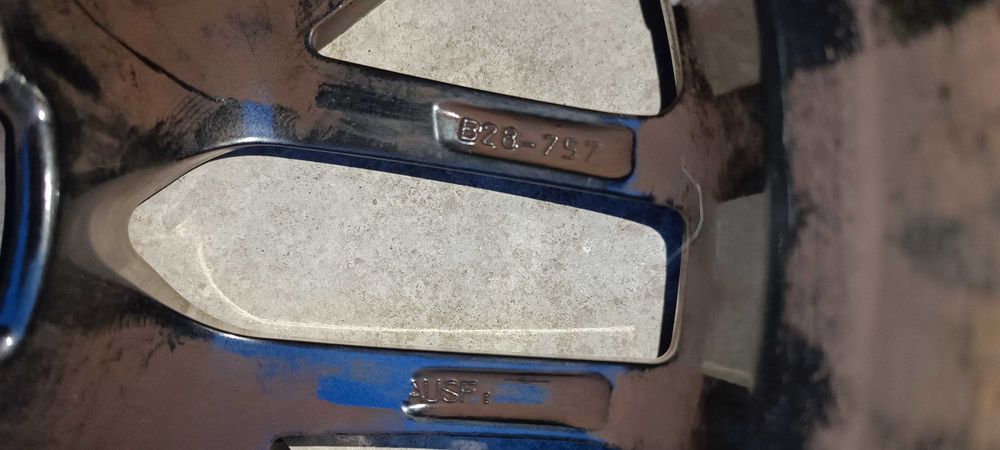 Летни гуми БМВ x1  17 цола