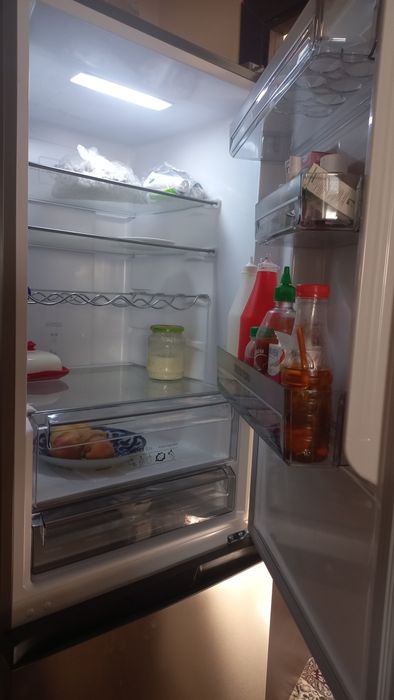 Холодилник сотилади BESTON  йанги пули галишилади