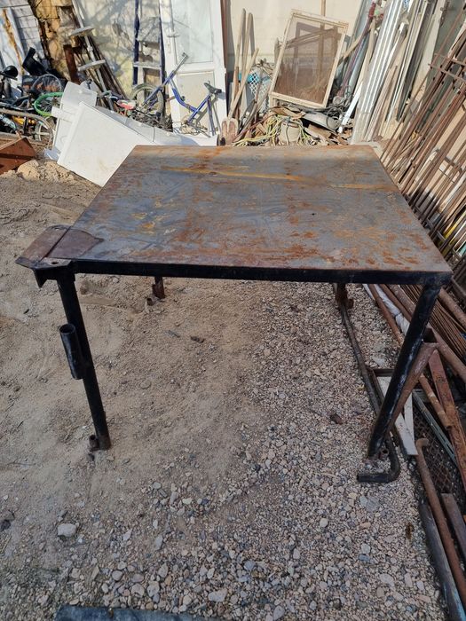 Срочно продам столы,ЛДСП