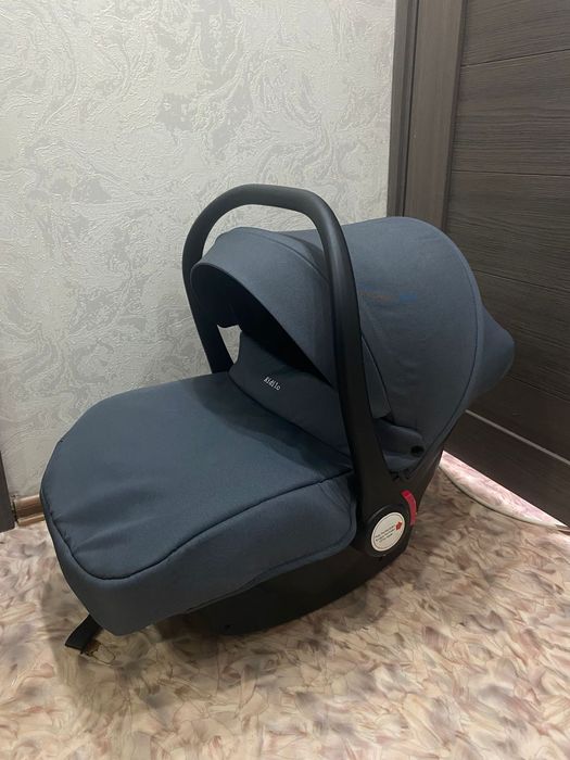 Продам коляску 3в1