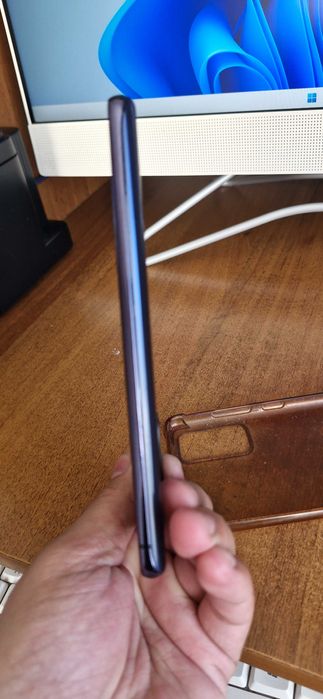 Samsung s20 FE б/у