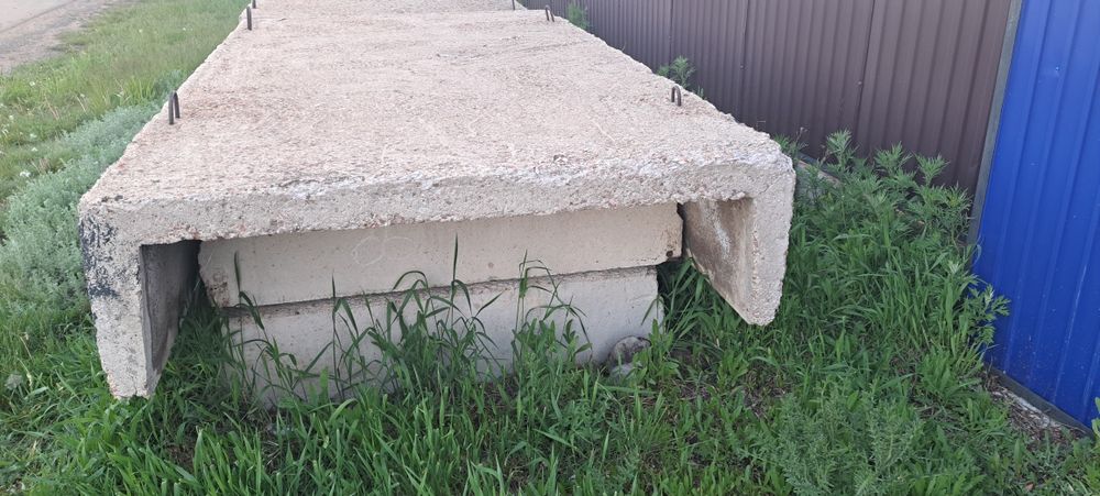 Продам стройматеральный плиты.