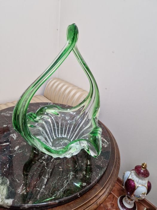 Страхотна голяма антикварна белгийска кристална бомбониера купа