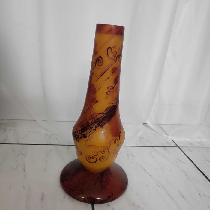 Vând gale vază și veioza 500 lei buc.