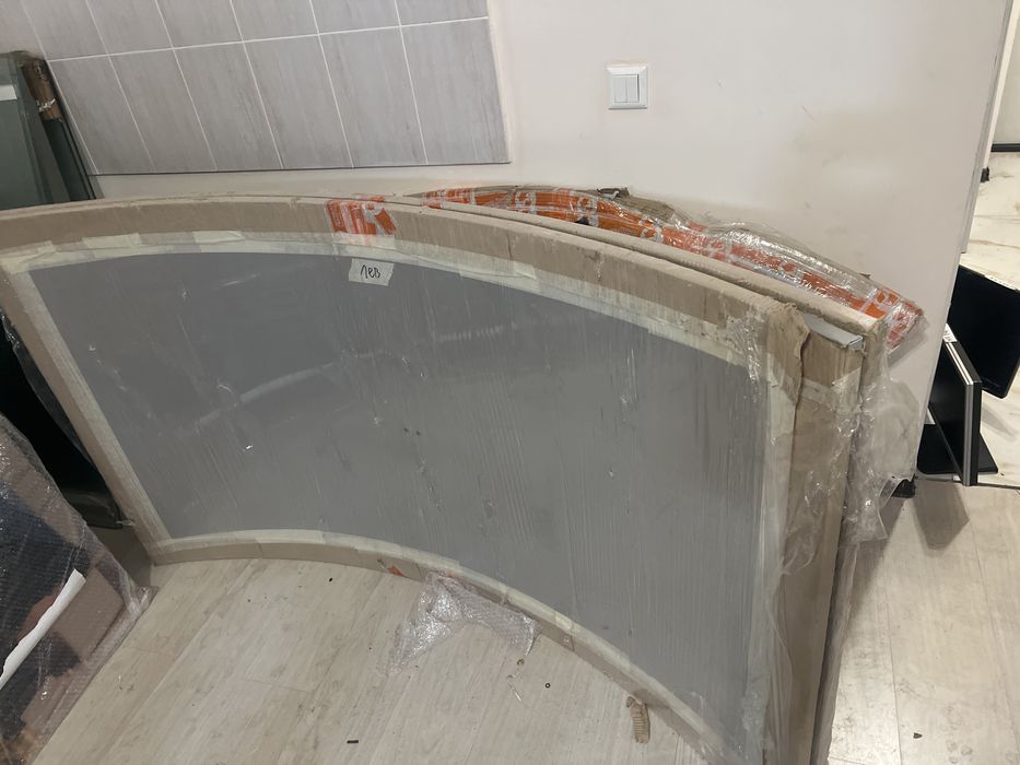 Ресепшен стол администратора