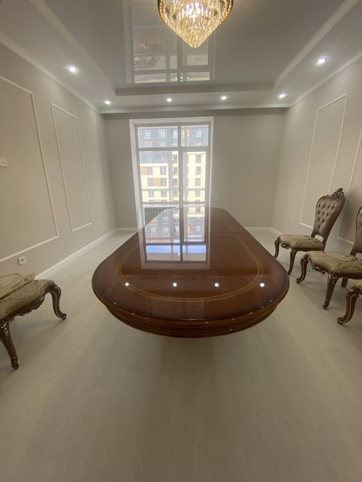 Стол доя гостиной