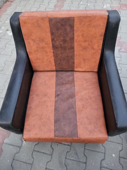 Set 2 fotolii, 2 tabureti si masa