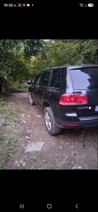 Автомобил Volkswagen touaerg