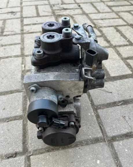 Pompa de injectie camion Mercedes Diferite coduri disponibile - Piese motor
