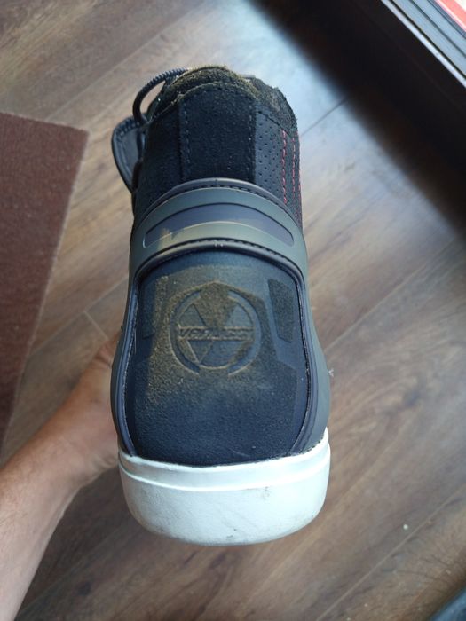 Боти Ванучи Италия 46