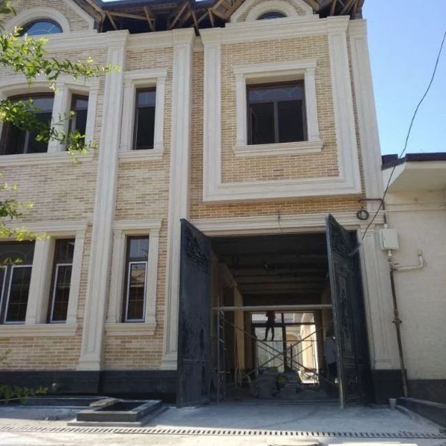 Nikalay g’ishtdan fasad burchatka