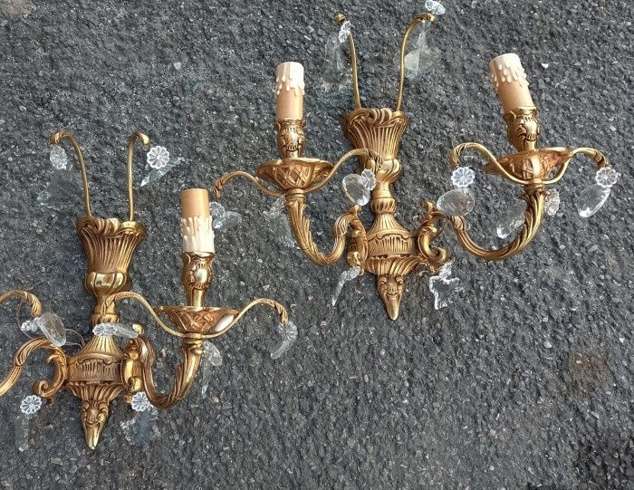 Spectaculoasă pereche de aplice în stil francez din bronz masiv și elemente din cristal,piese cu o lucrătură de o foarte mare finețe,piese foarte masi