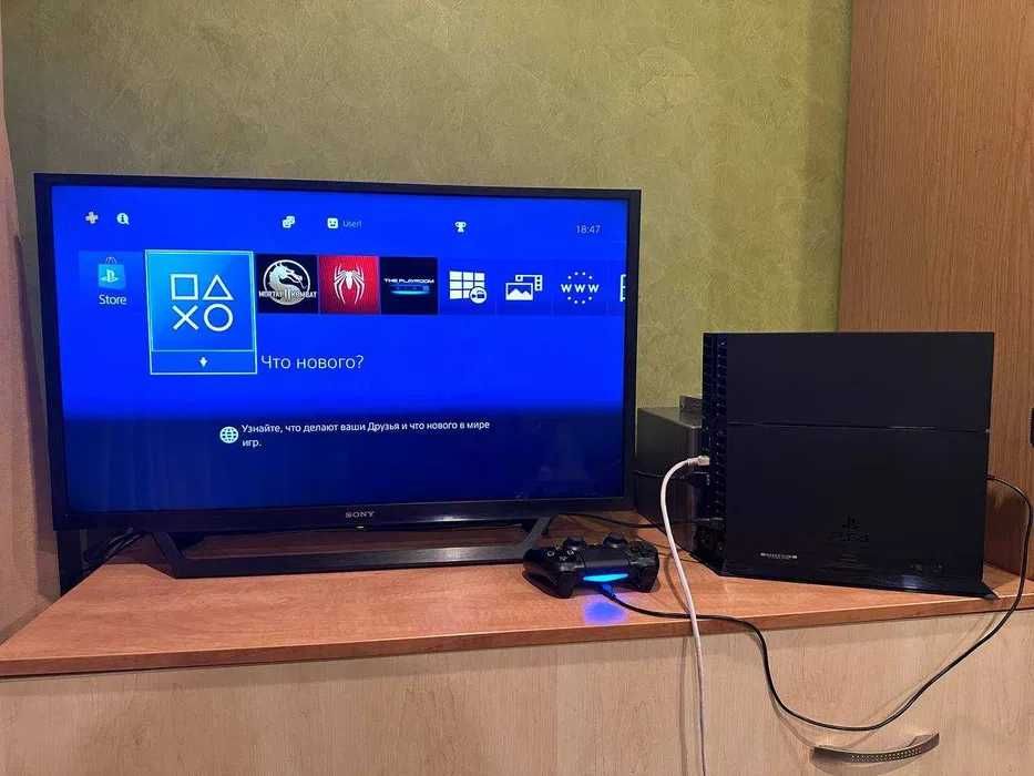 PlayStation 4 (PS4) 500GB + 2 геймпада