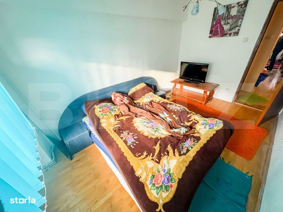 Apartament cu 4 camere, decomandat, zona Decebal