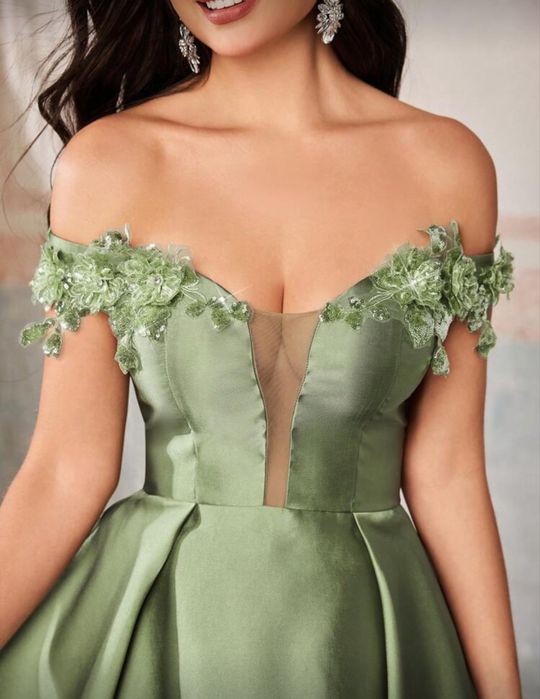 Дамска официална рокля М размер