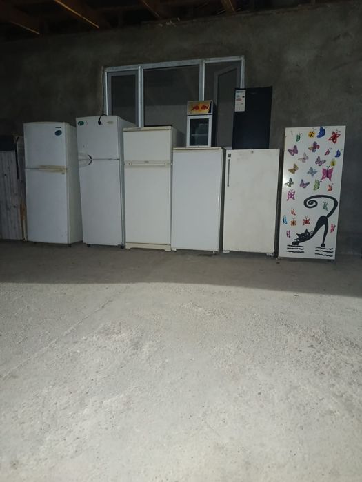 Продам холодильники