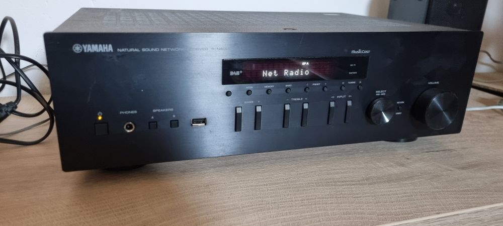 Receiver amplificator Yamaha R N402D, bluetooth, stick, internet radio