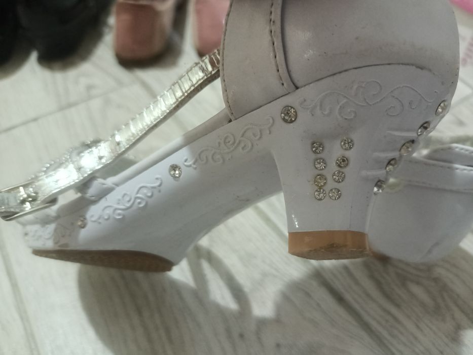 Туфли нарядные для девочки