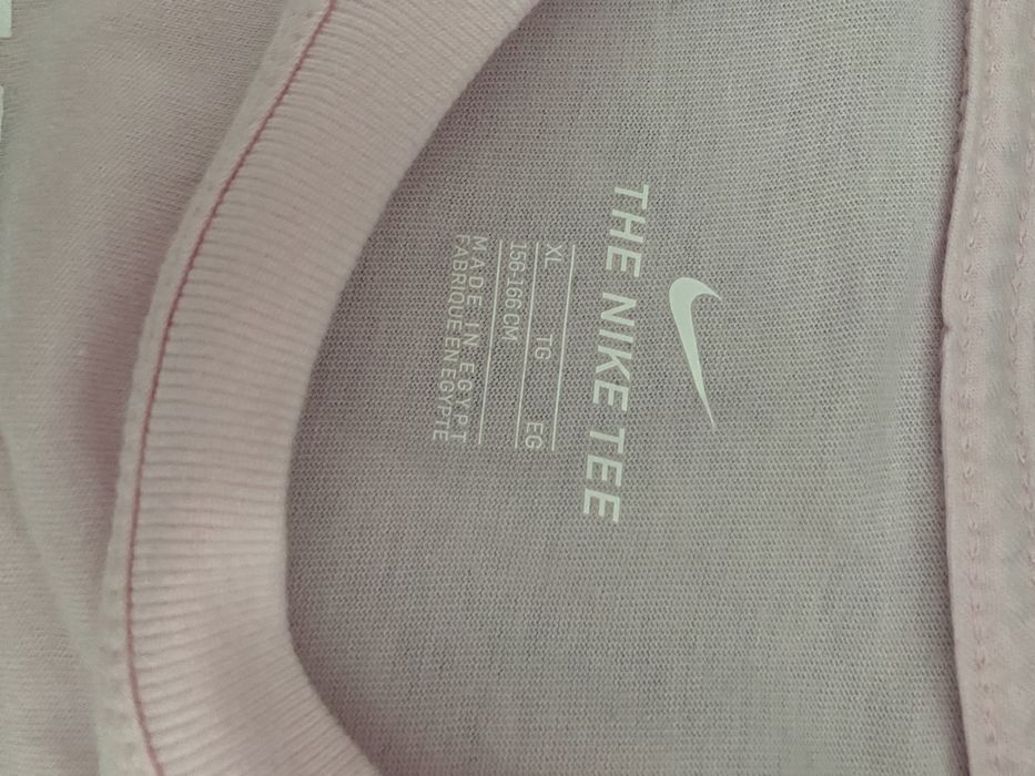 tricou nike roz, purtat o singura data