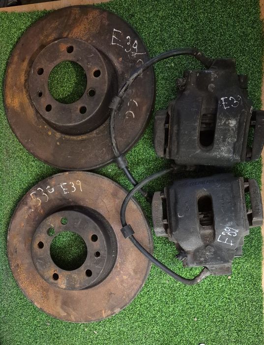 Комплект тормозов   на бмв е39 530/540