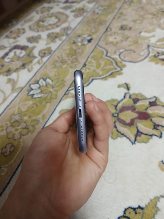 Срочно продам iPhone 11 64GB