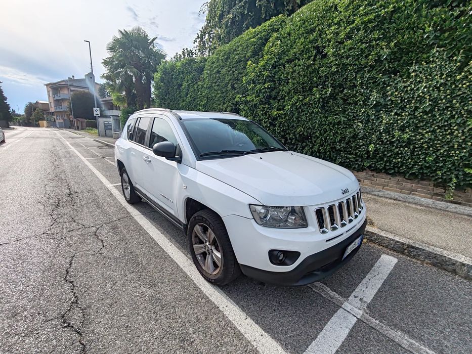 JEEP Compass 2011 — imagine 5