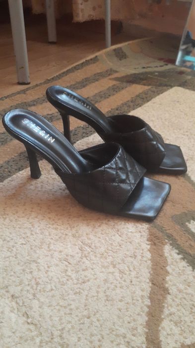 Продаю басаножки!