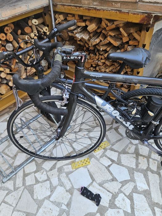 Bicicletă cursieră Kross Carbon – Campagnolo – ușoară și gata de drum