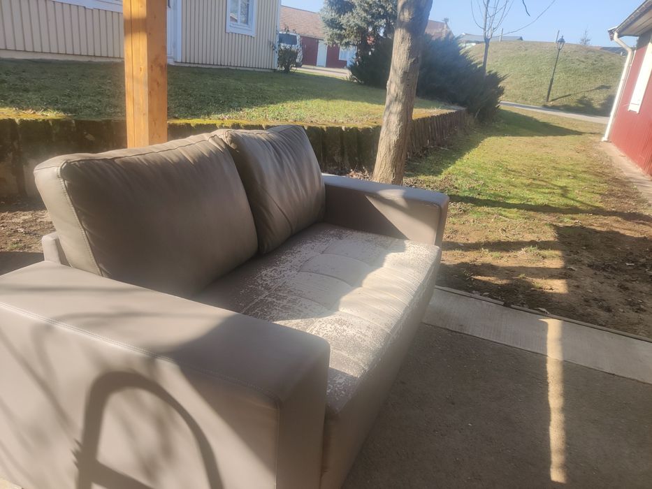 Canapea confortabila de interior.