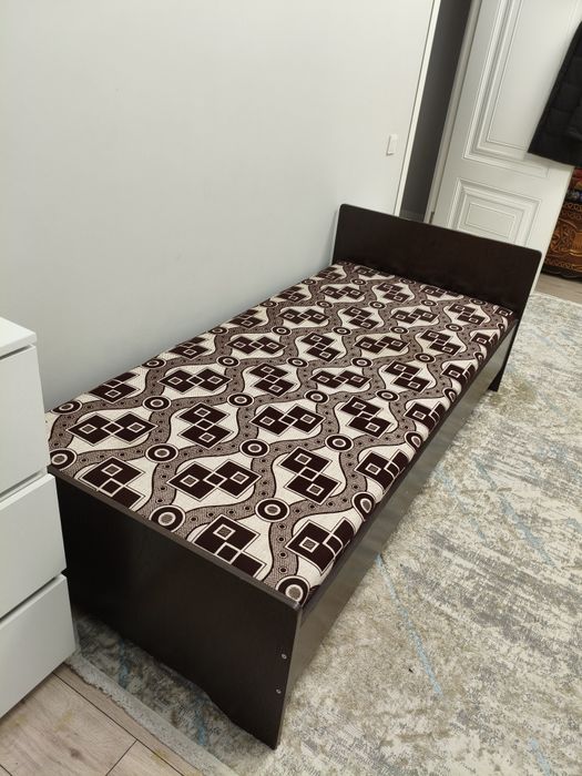 Продам кровать 13000