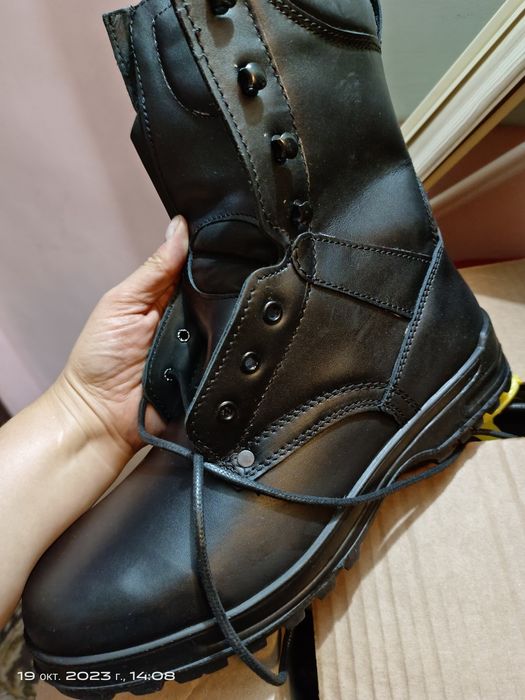 Берцы и обувь кожаная